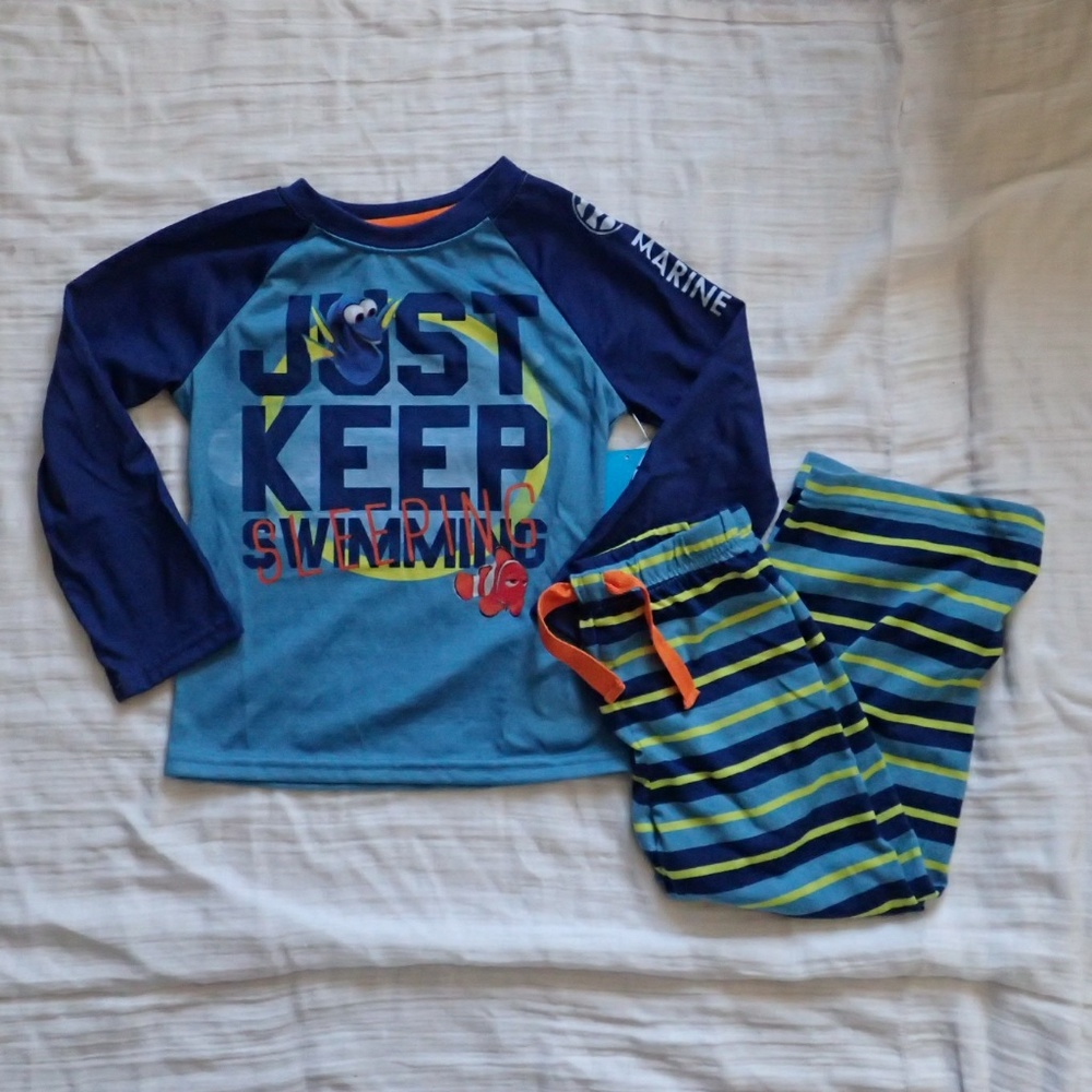 Disney Keep Sleeping Boys PJs 4 - NWT - Picture 2 of 6